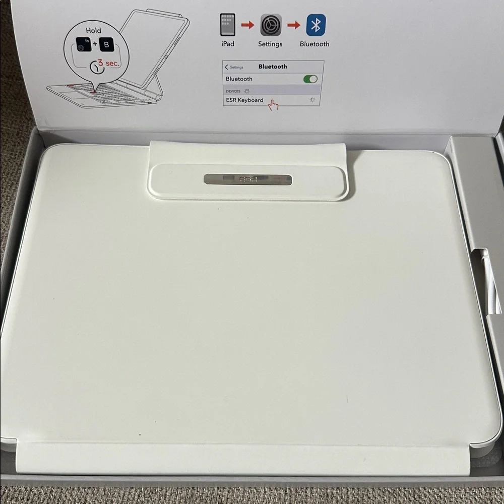 ESR Rebound Magnetic Keyboard Case for iPad Air 11” / iPad Pro 11” – White
